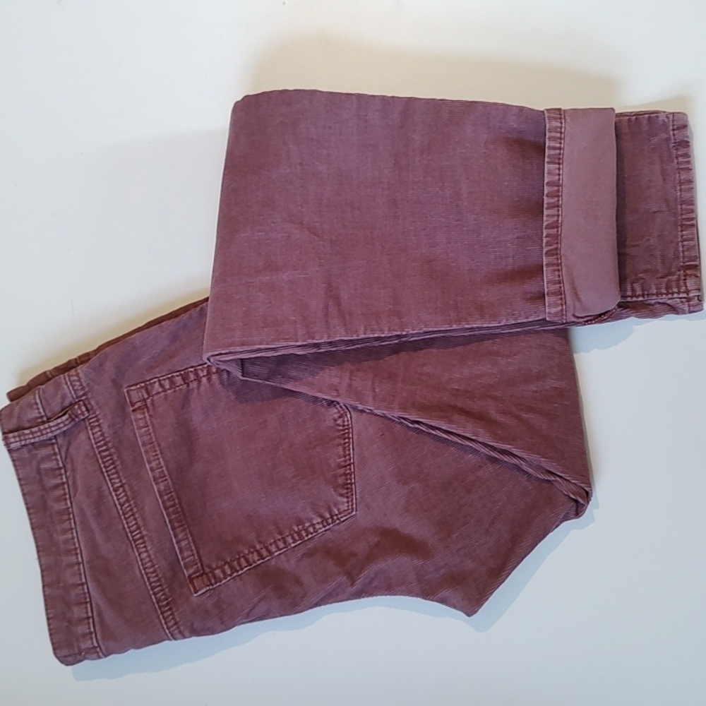 Women's puce colored corduroy pants by 'Roxy'. Size 11